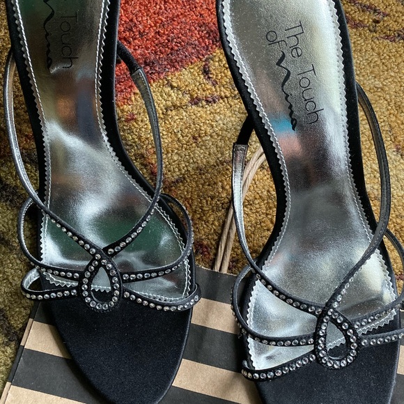 The Touch of Nina - (EUC) - Picture 2 of 4